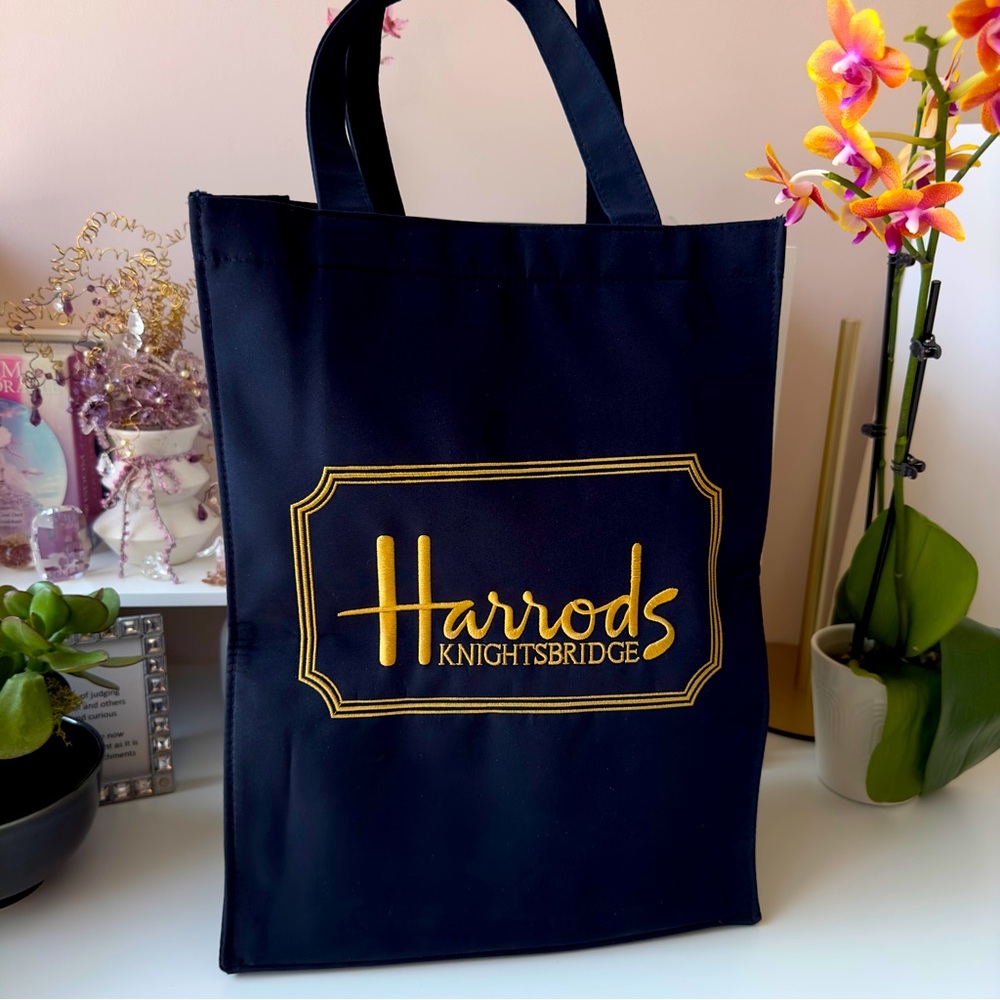 HARRODS- Knightsbridge Nylon tote, perfect for carrying lunch, or small laptop.